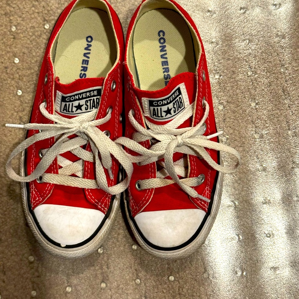 Converse sneakers size 1.5